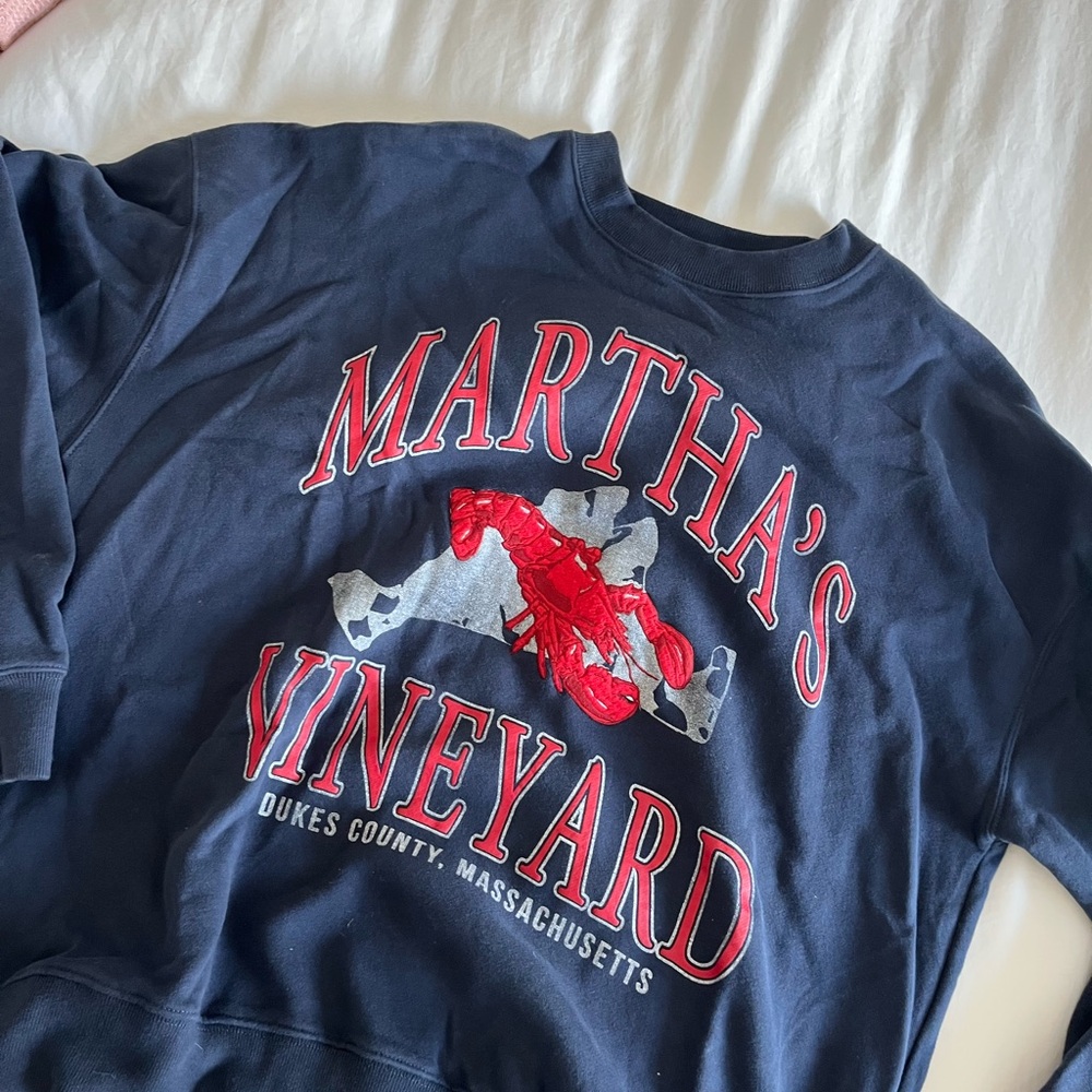 Martha's Vineyard Navy crewneck